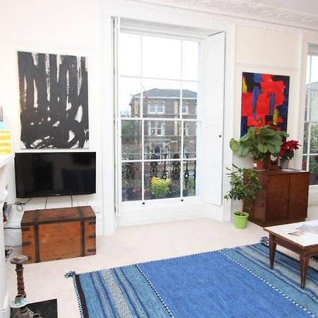 Stunning Arty Apartment In The Heart Of Clifton Bristol Exterior foto